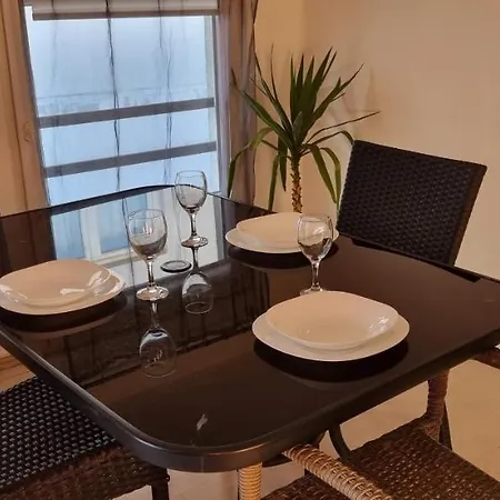 Garden Apartment *